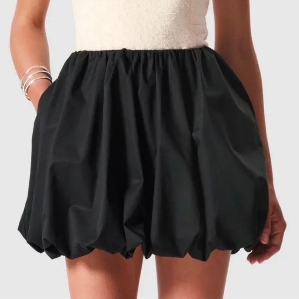 See You Monday Black Bubble Skirt. Size XL